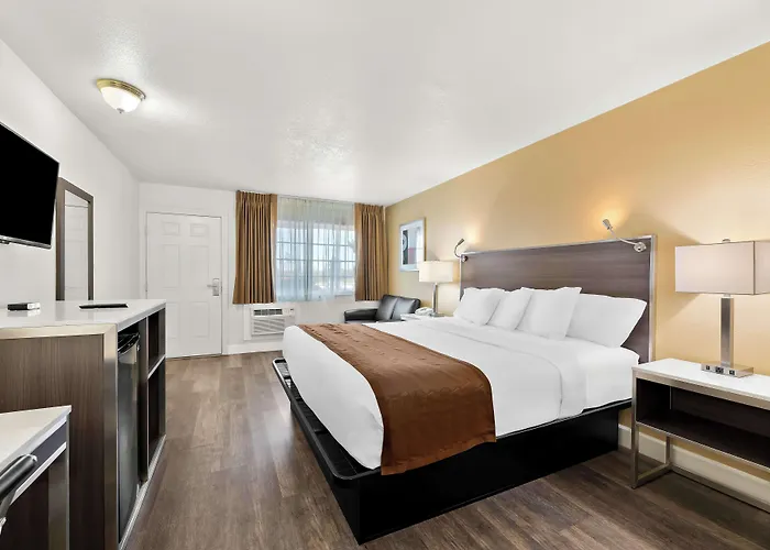 Motel Americas Value And 2*
