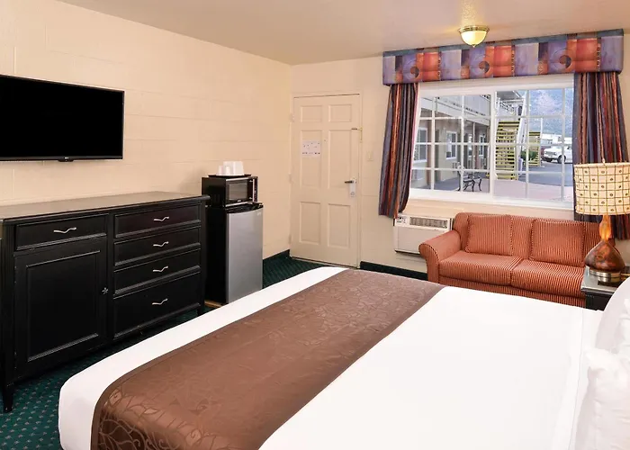 Motel Americas Value And 2*